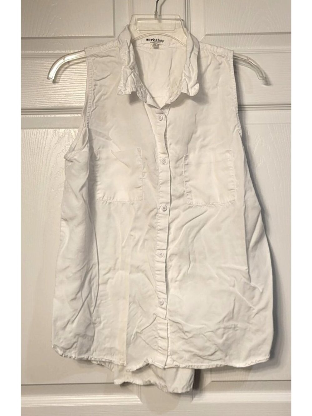 White Sleeveless Collared Button Up Shirt SZ L Layer Office